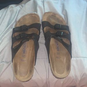 Black 3 strap Birkenstock